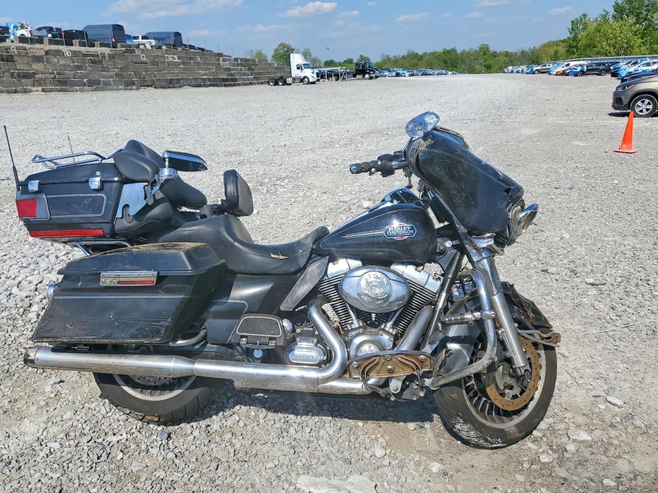 2009 HARLEY-DAVIDSON FL