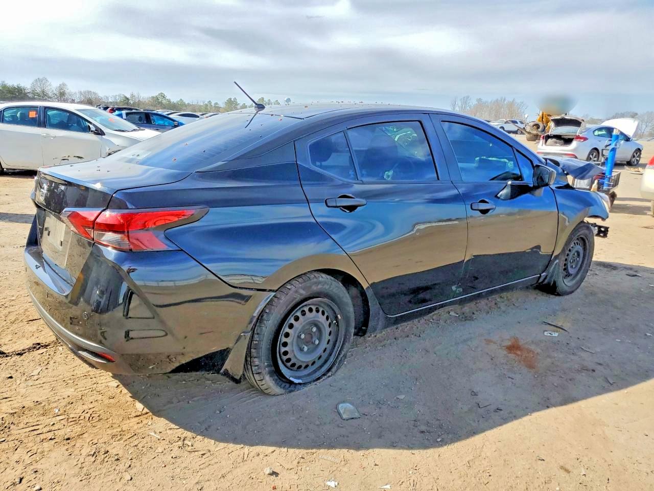 2021 NISSAN VERSA