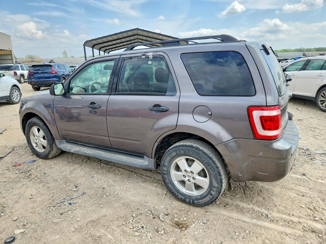 2011 FORD ESCAPE