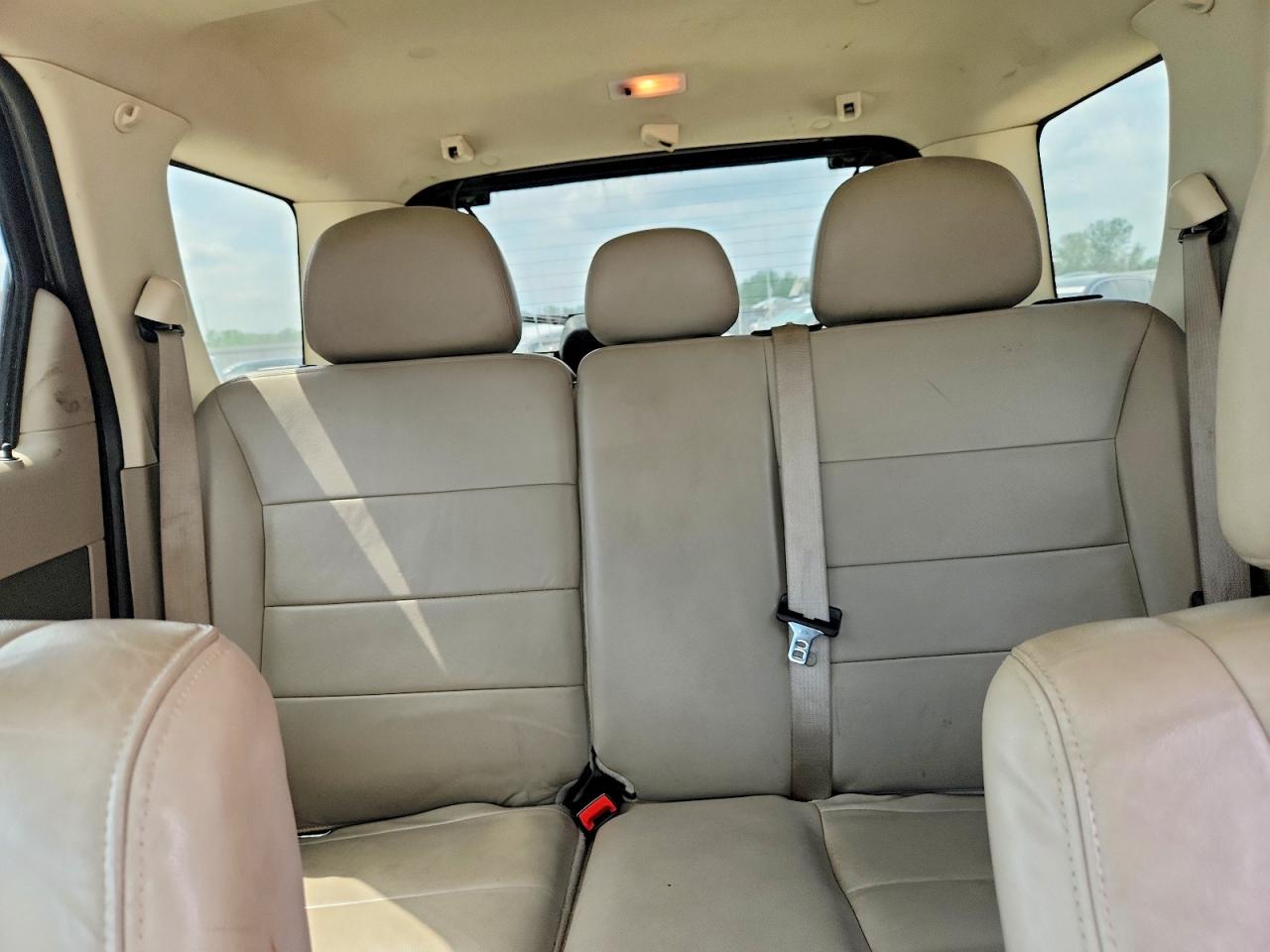 2011 FORD ESCAPE