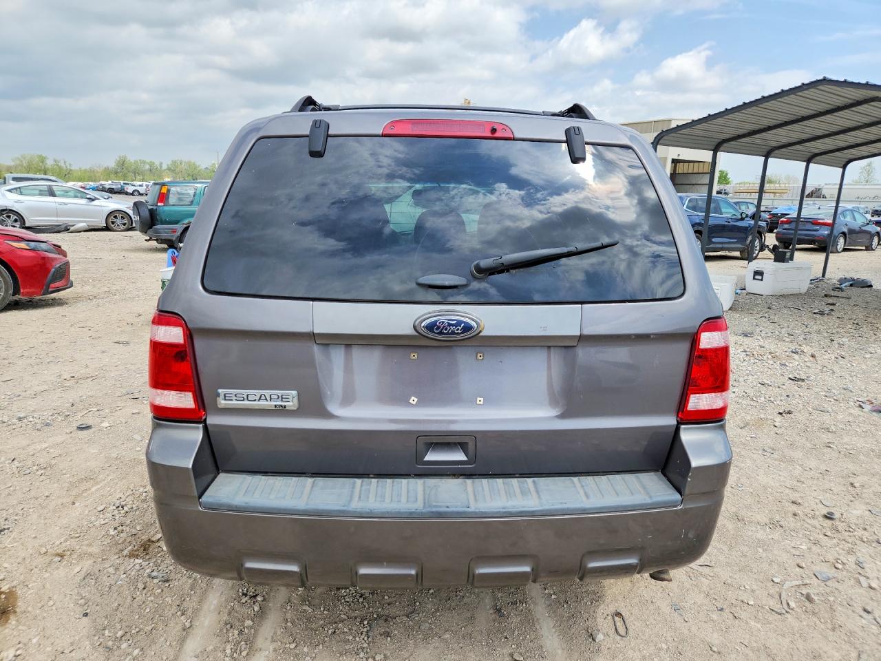 2011 FORD ESCAPE