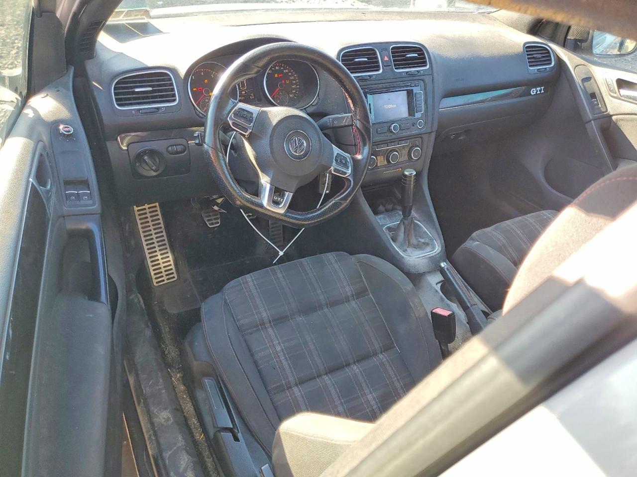 2011 VOLKSWAGEN GTI