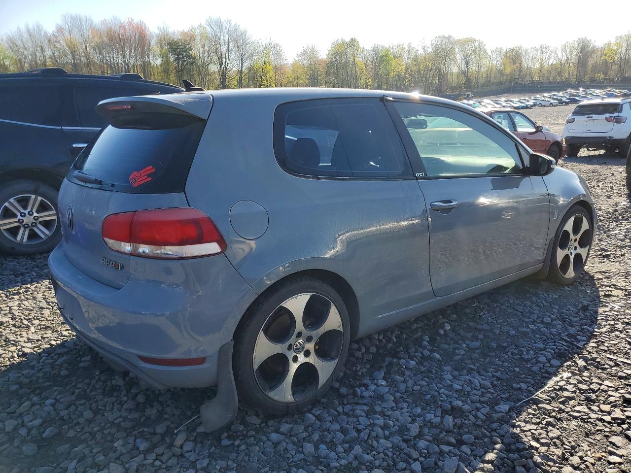 2011 VOLKSWAGEN GTI