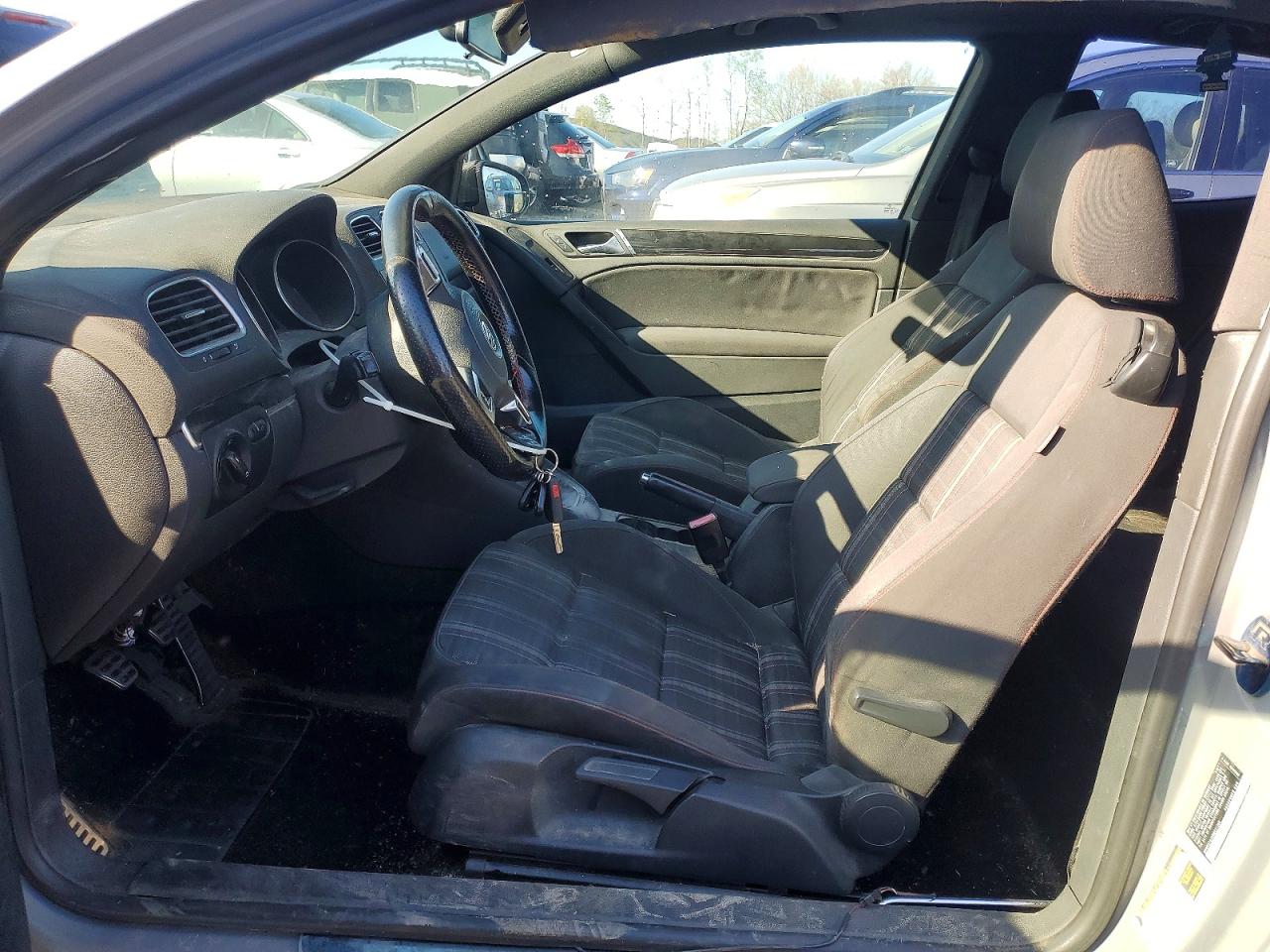 2011 VOLKSWAGEN GTI