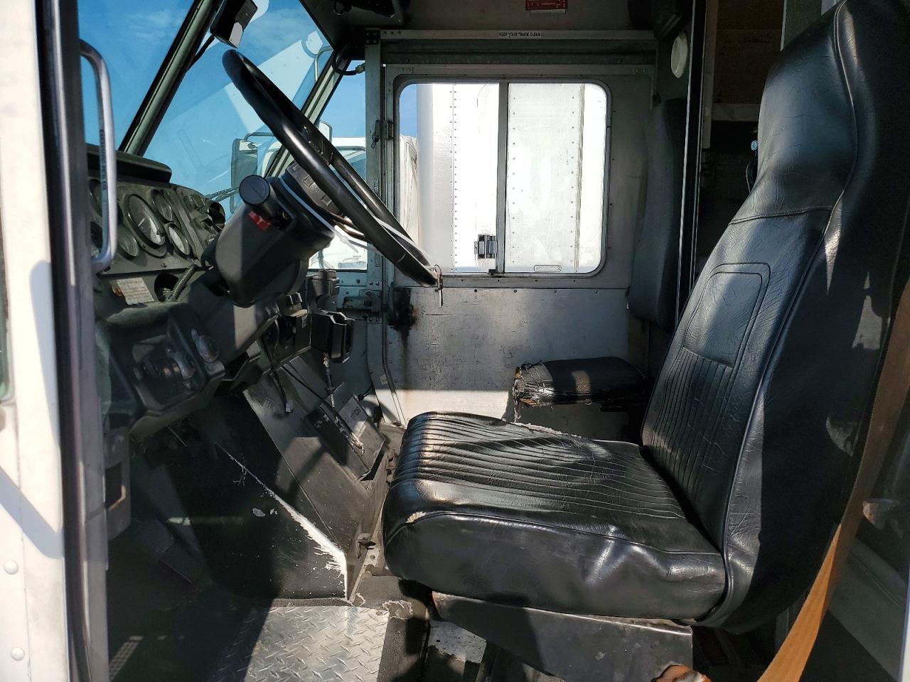 2001 FREIGHTLINER ALL OTHER