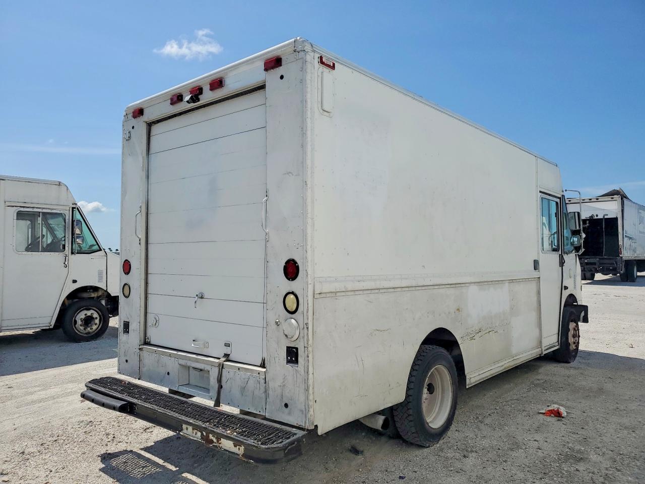 2001 FREIGHTLINER ALL OTHER