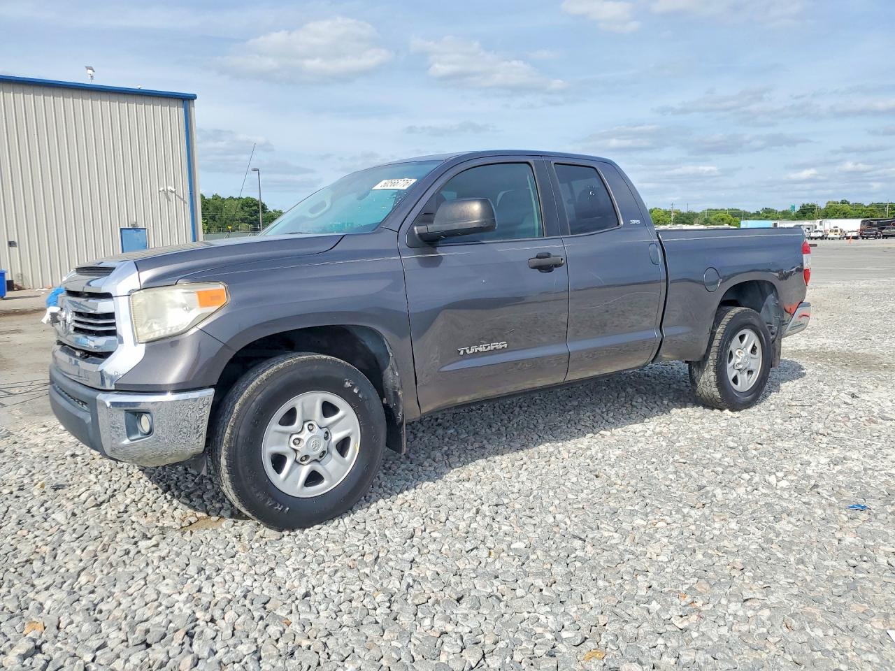2017 TOYOTA TUNDRA