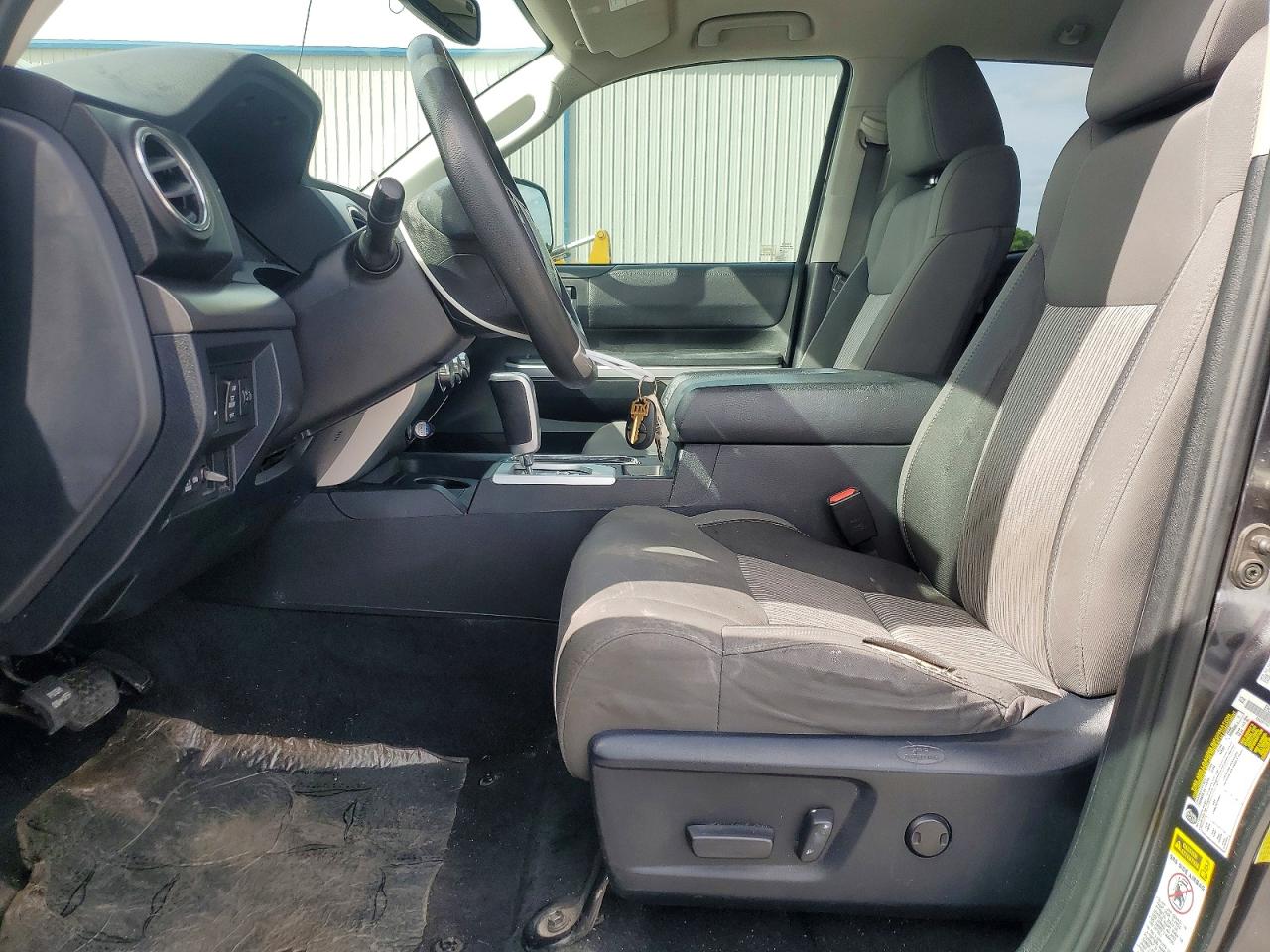 2017 TOYOTA TUNDRA