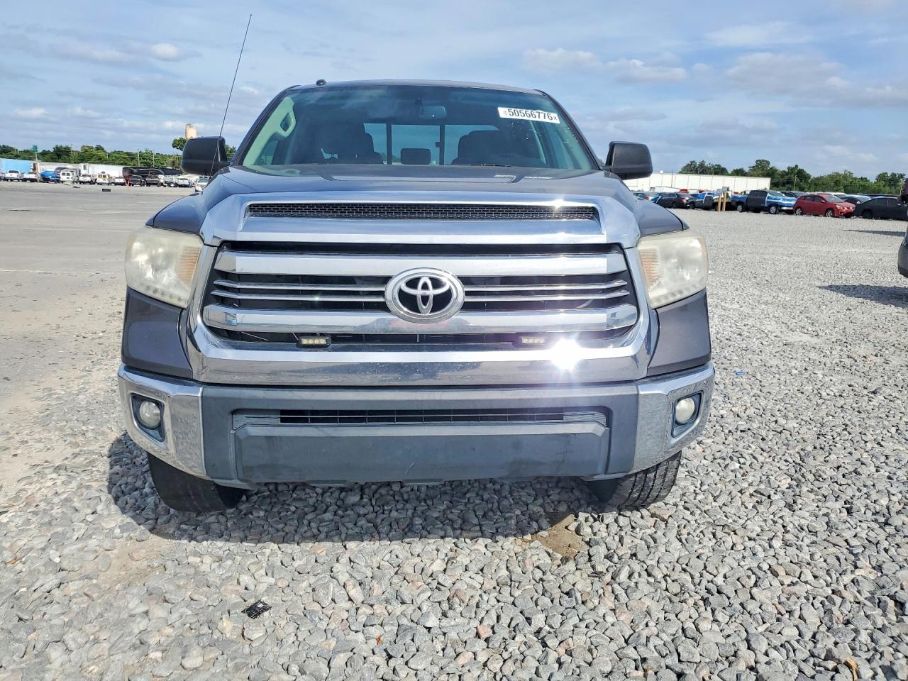 2017 TOYOTA TUNDRA