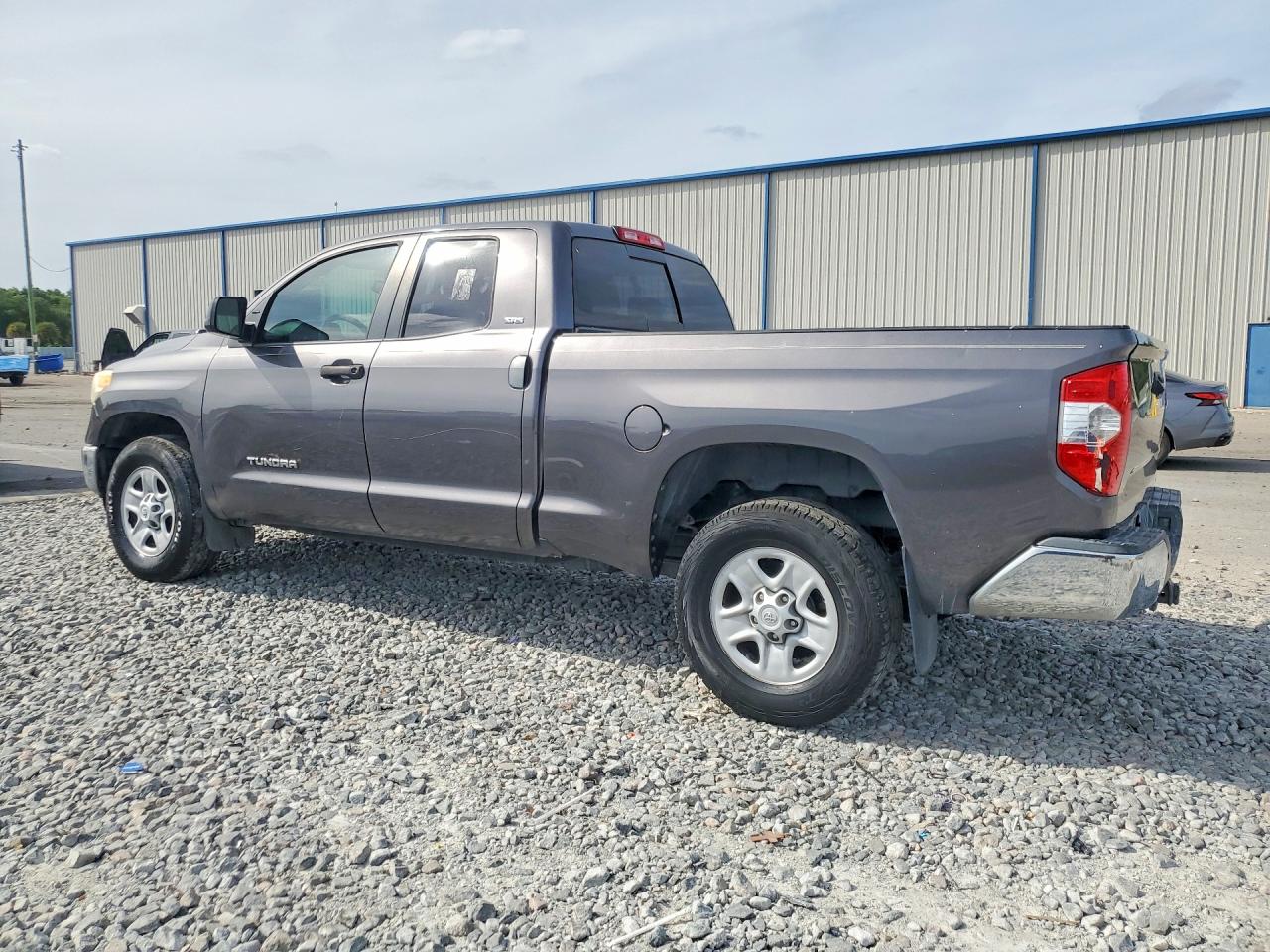 2017 TOYOTA TUNDRA
