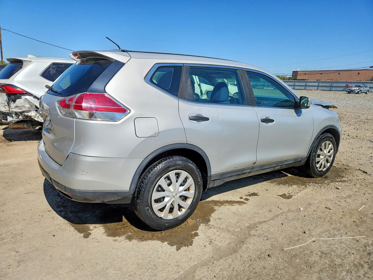2016 NISSAN ROGUE
