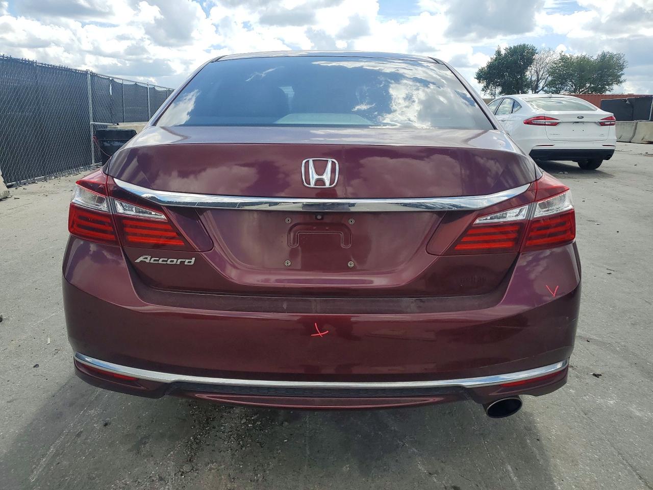2017 HONDA ACCORD
