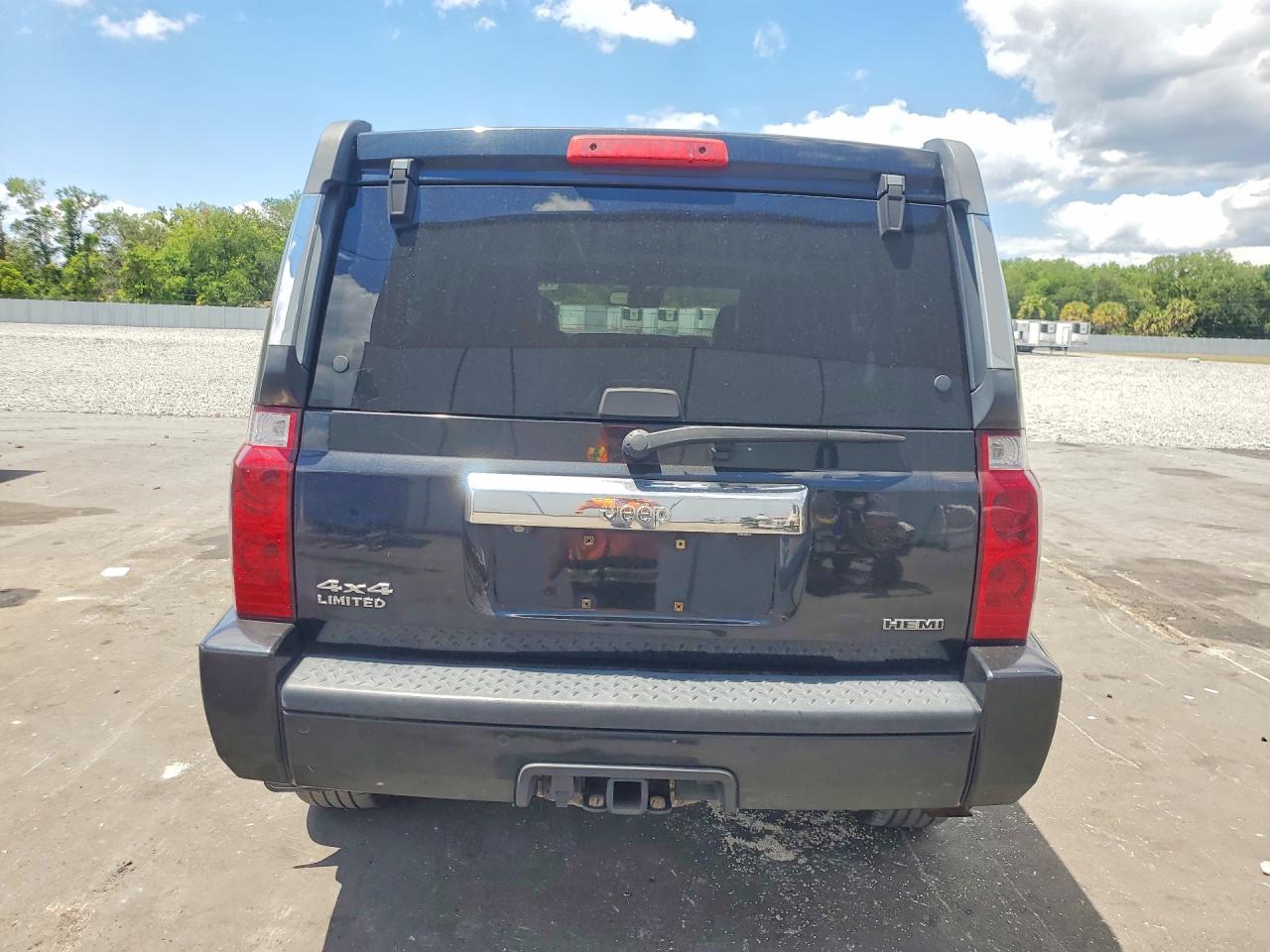 2010 JEEP COMMANDER