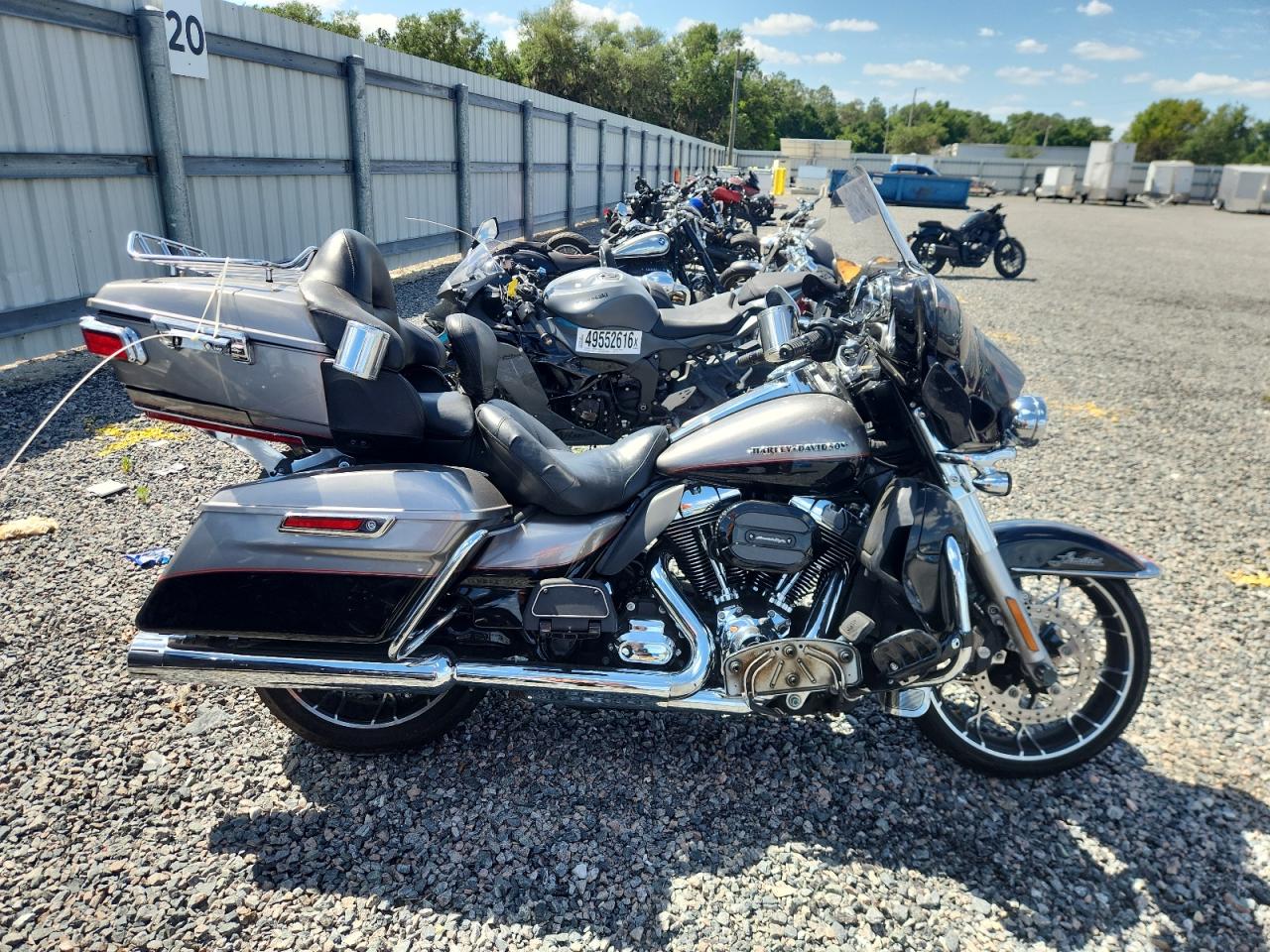2016 HARLEY-DAVIDSON FL