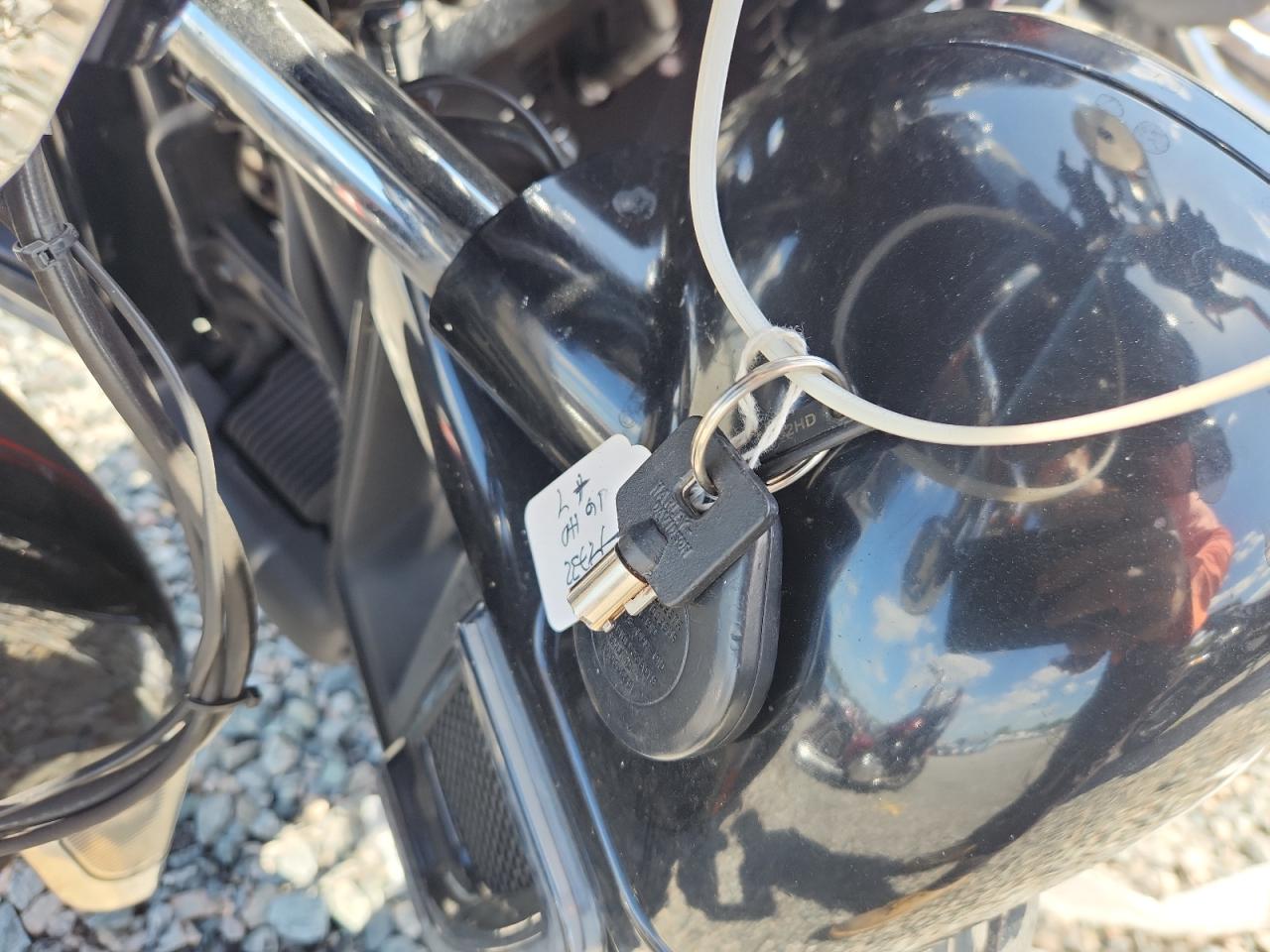 2016 HARLEY-DAVIDSON FL