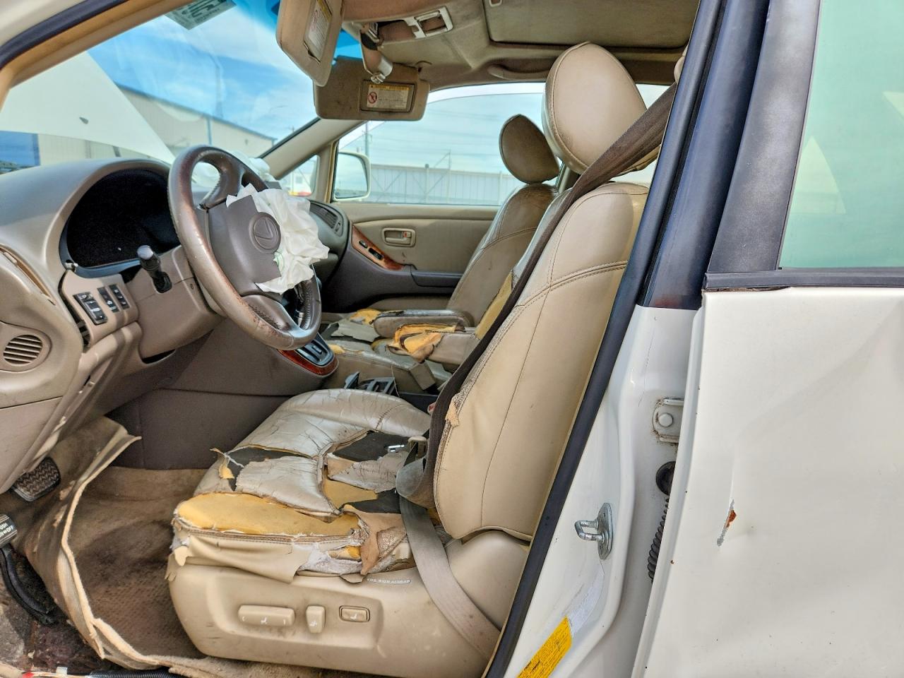 2000 LEXUS RX300