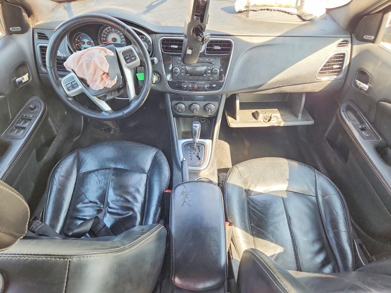 2013 CHRYSLER 200