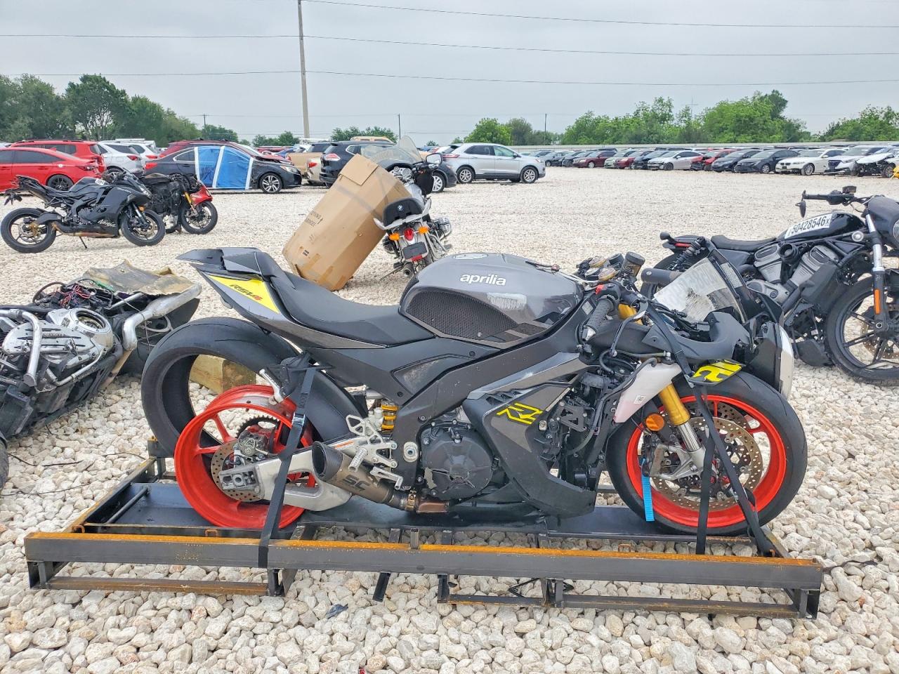 2026 APRILIA MOTORCYCLE