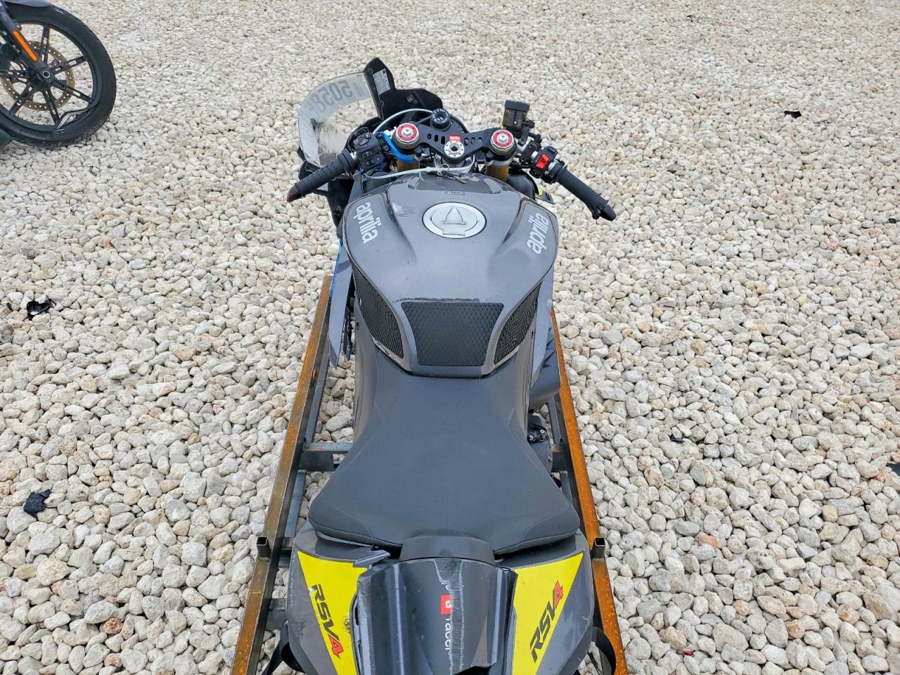 2026 APRILIA MOTORCYCLE