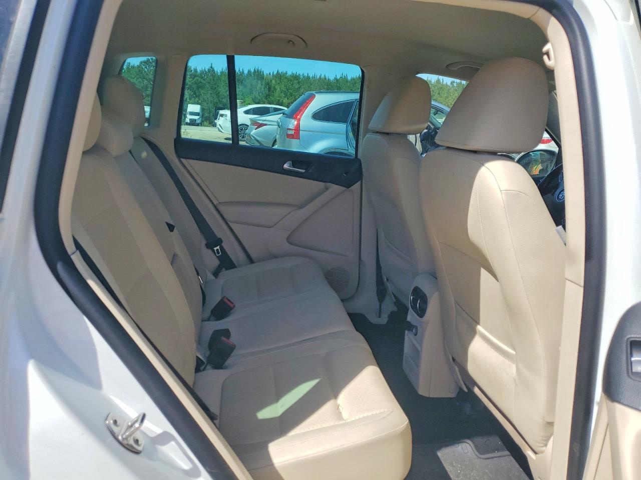 2014 VOLKSWAGEN TIGUAN