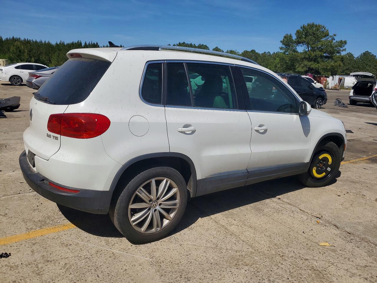 2014 VOLKSWAGEN TIGUAN