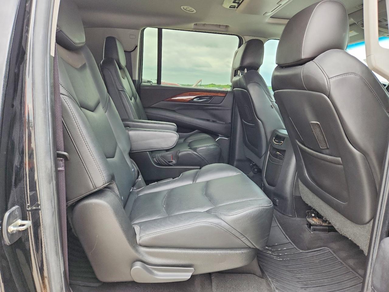 2016 CADILLAC ESCALADE