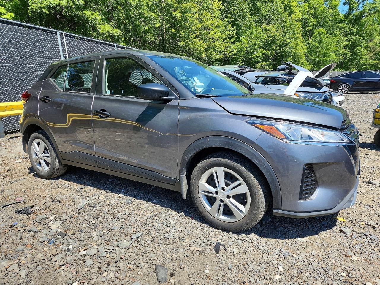 2024 NISSAN KICKS
