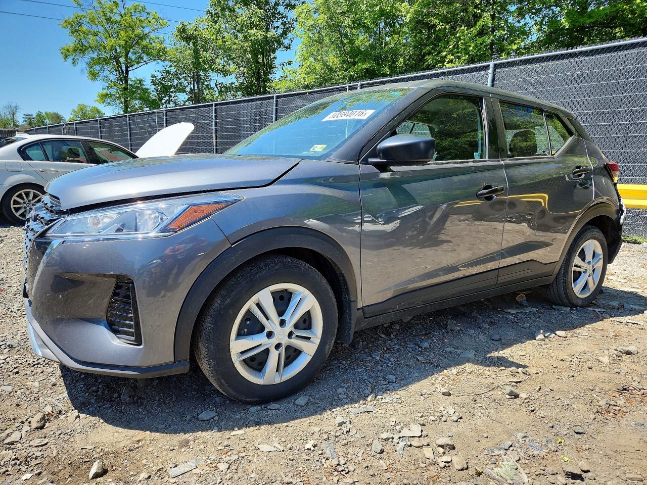 2024 NISSAN KICKS