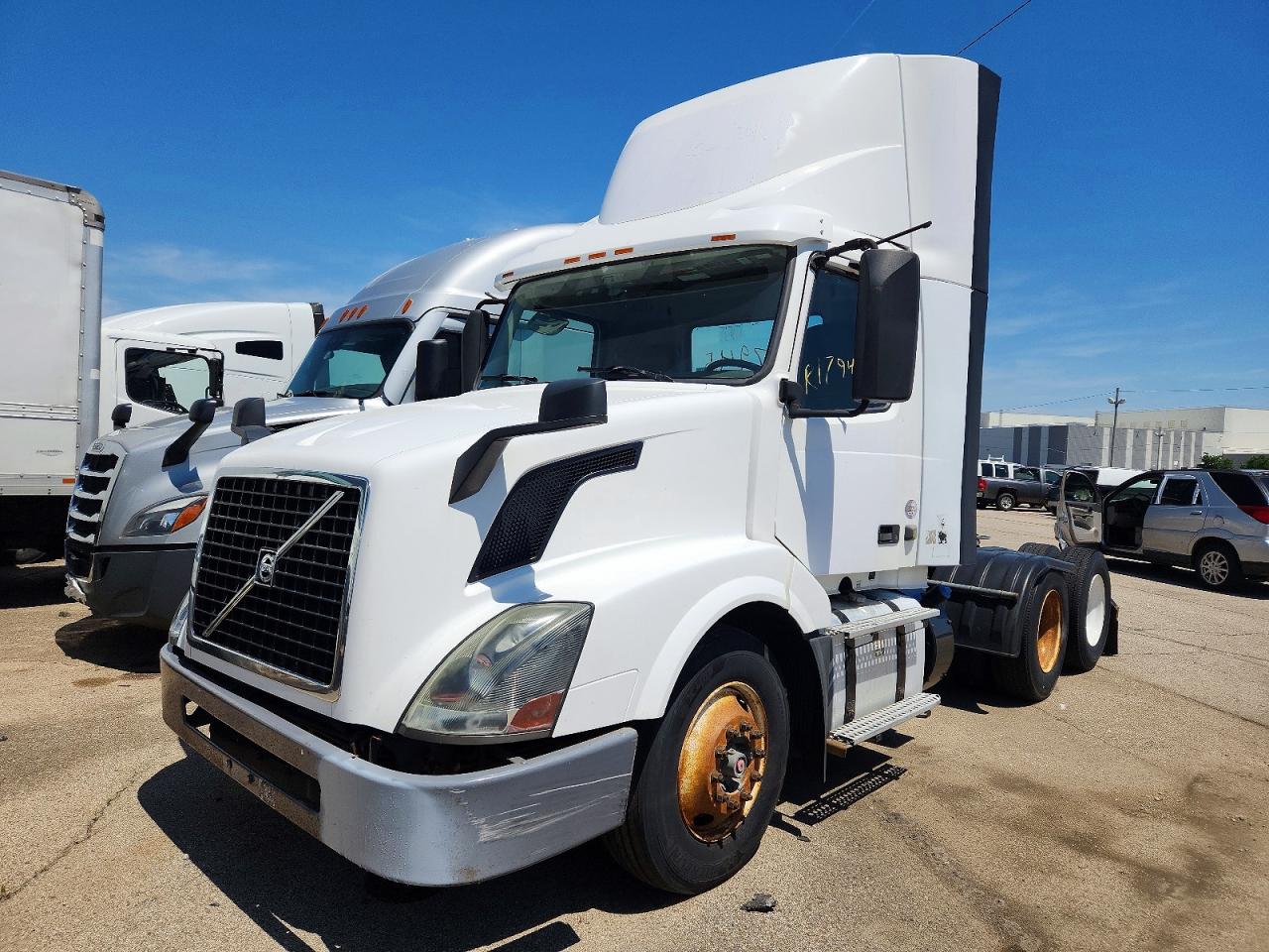2016 VOLVO VN