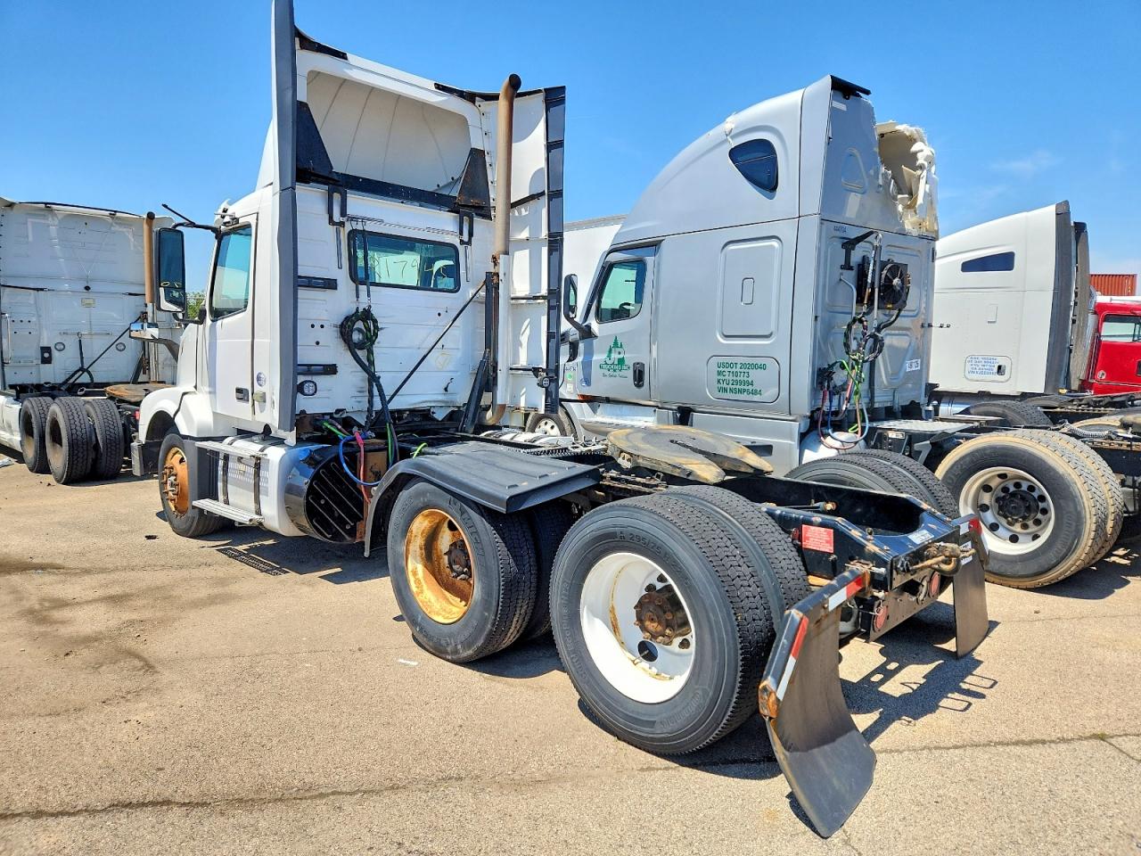 2016 VOLVO VN
