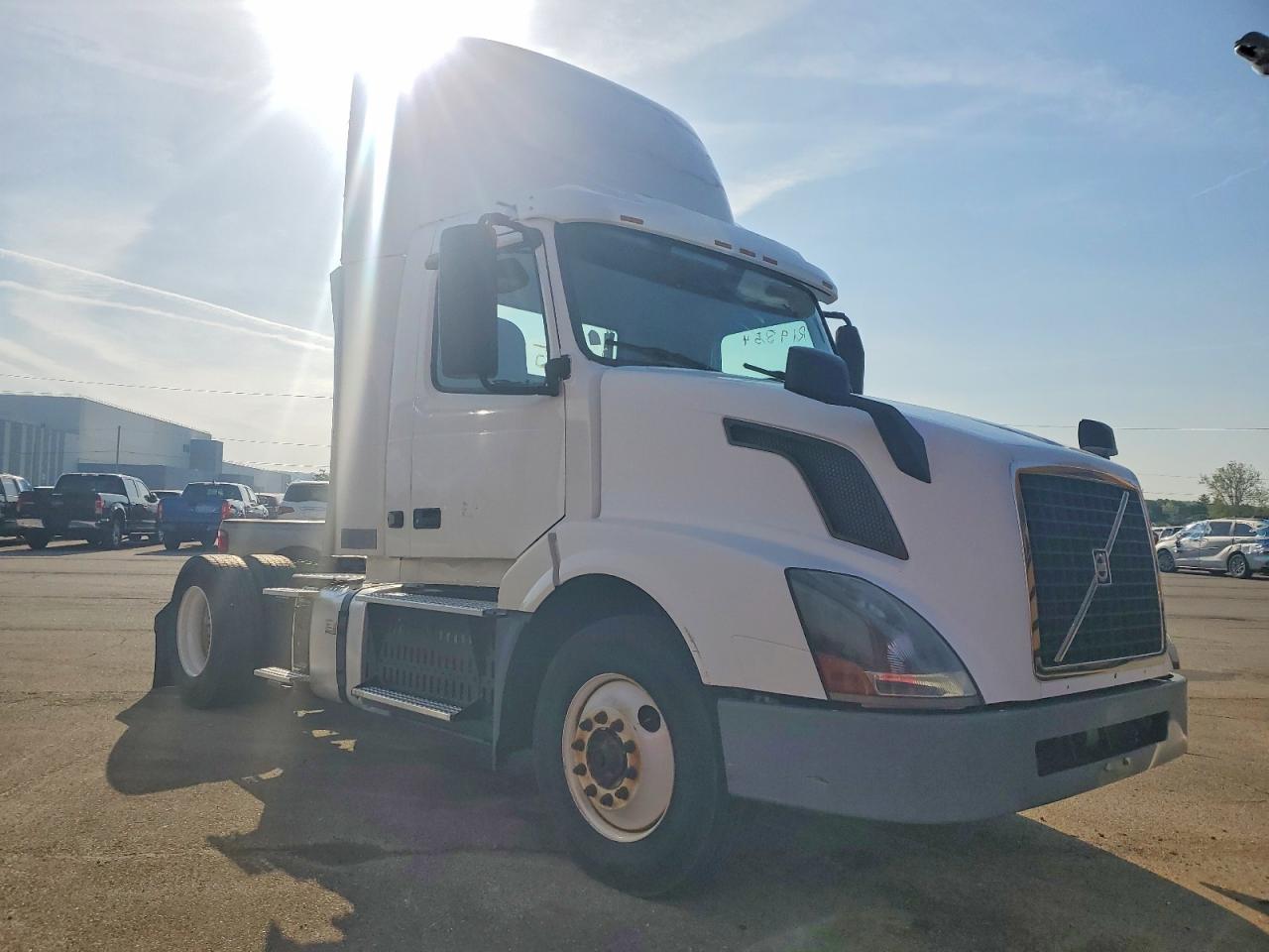 2017 VOLVO VN