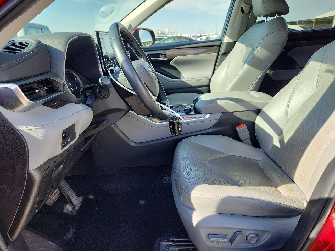 2022 TOYOTA HIGHLANDER