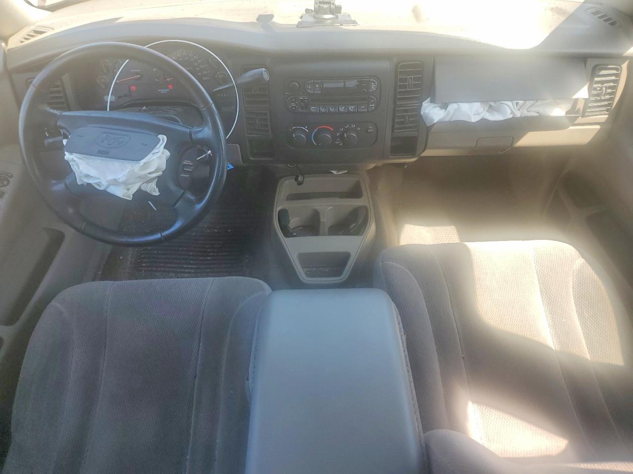 2002 DODGE DAKOTA