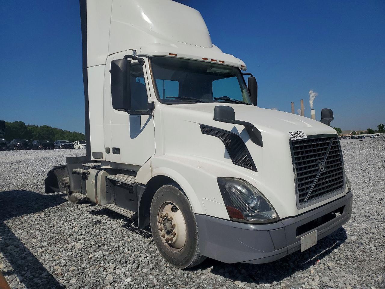 2018 VOLVO VN