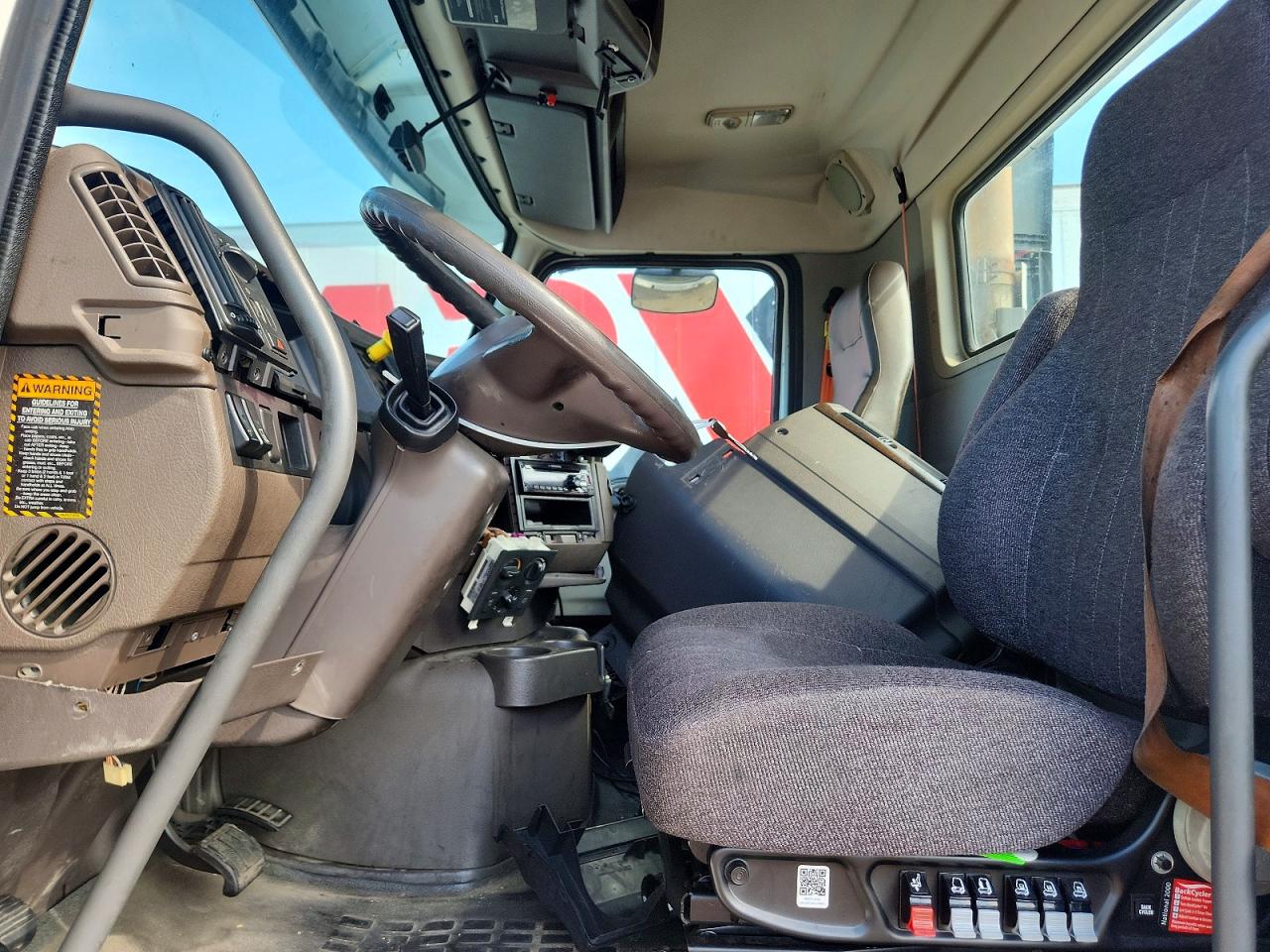 2017 VOLVO VN