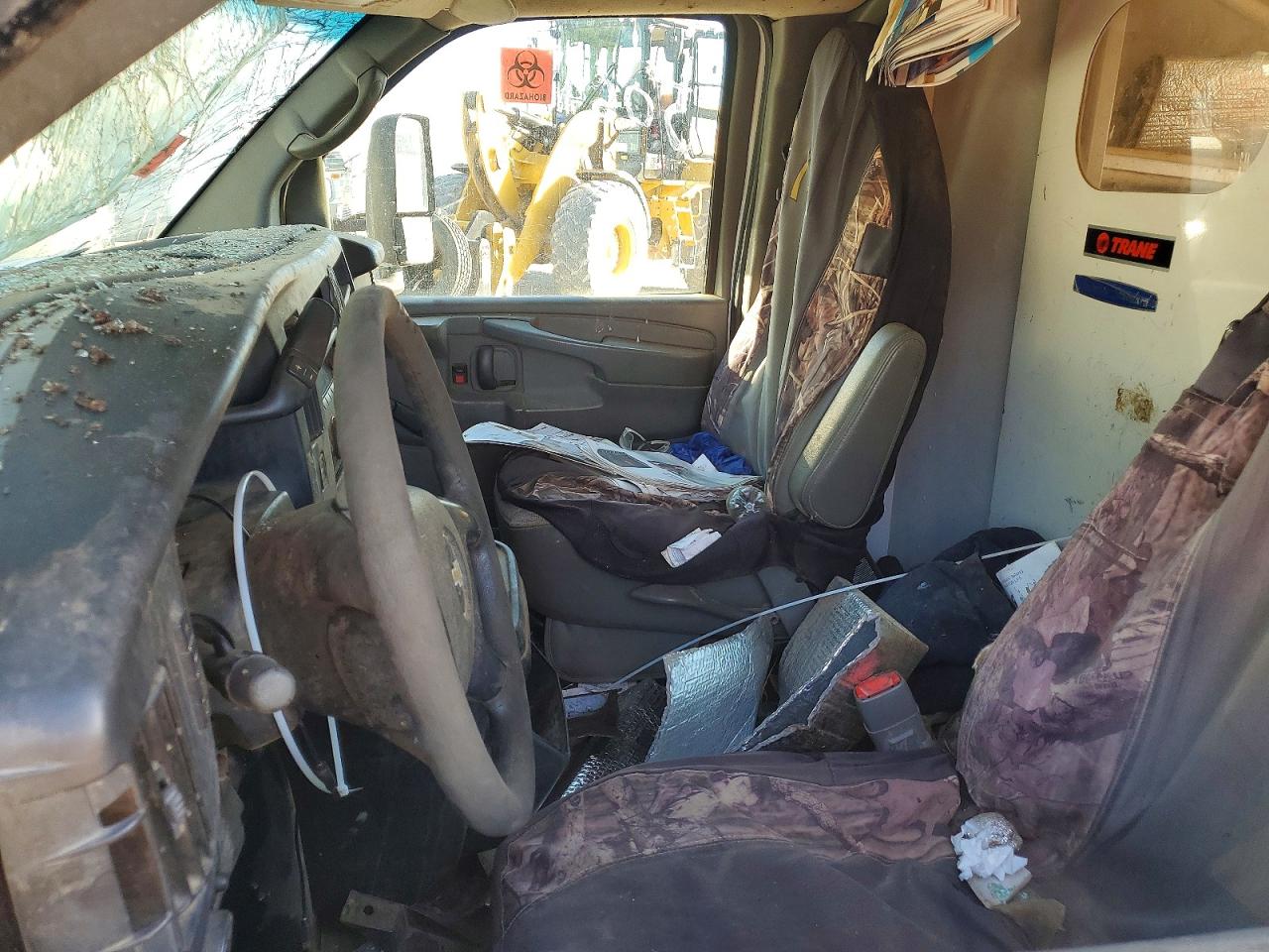 2011 CHEVROLET EXPRESS