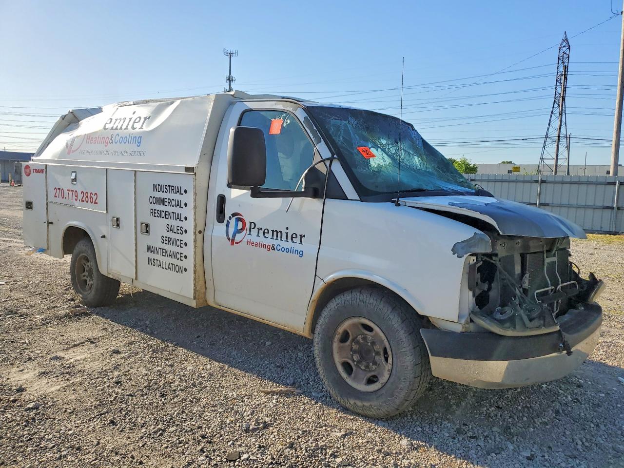 2011 CHEVROLET EXPRESS