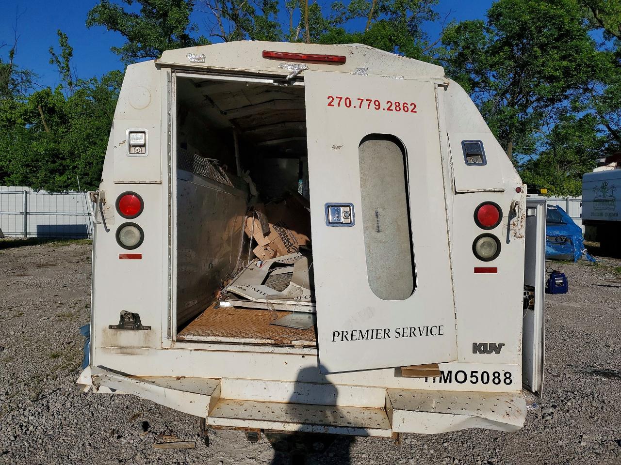 2011 CHEVROLET EXPRESS
