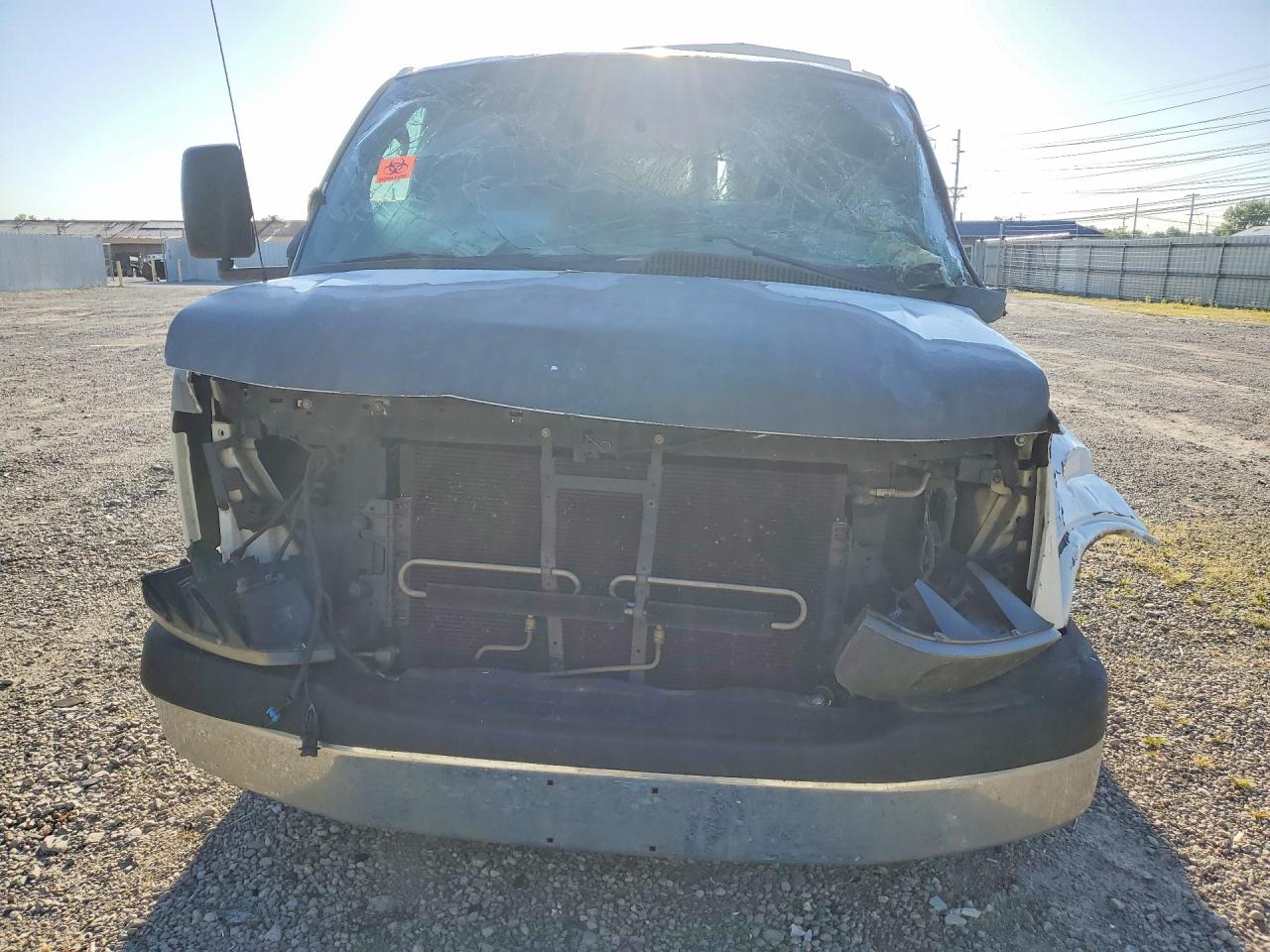 2011 CHEVROLET EXPRESS