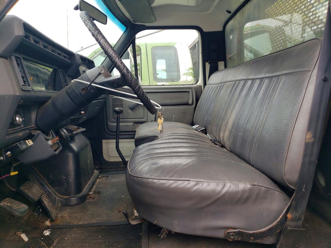 1991 FORD F-700
