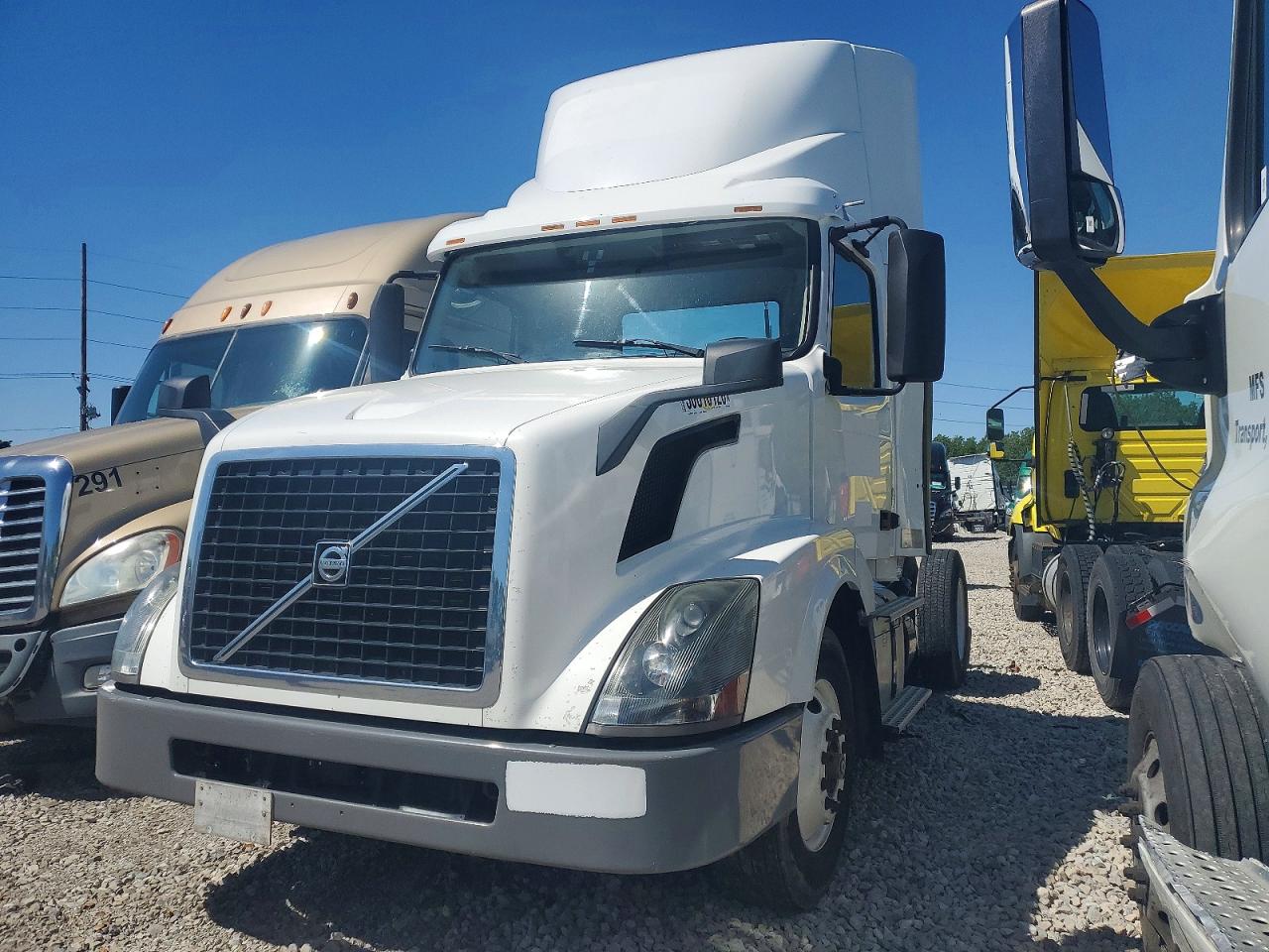 2017 VOLVO VN