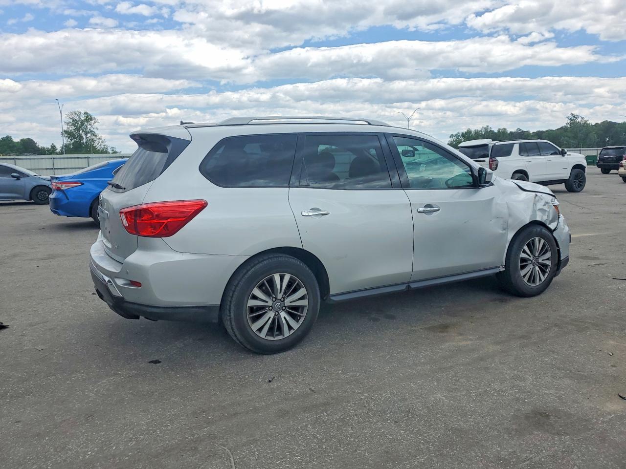 2018 NISSAN PATHFINDER