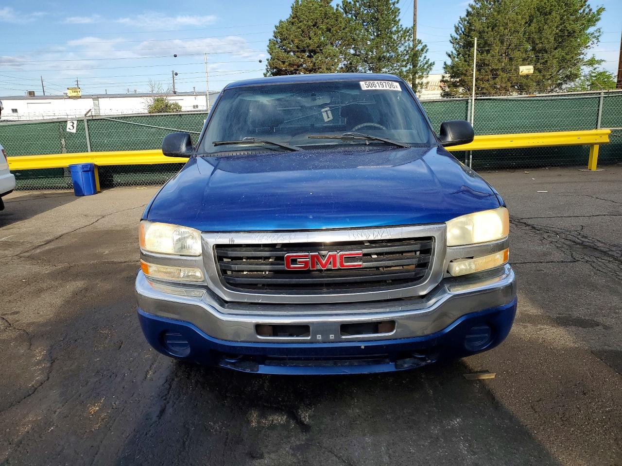 2004 GMC SIERRA