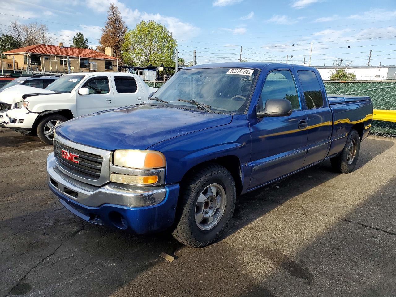 2004 GMC SIERRA