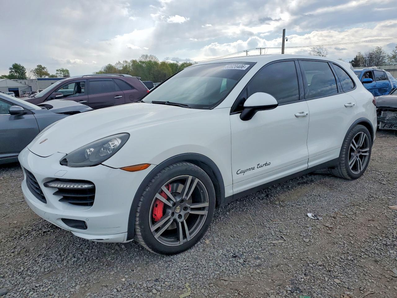 2012 PORSCHE CAYENNE