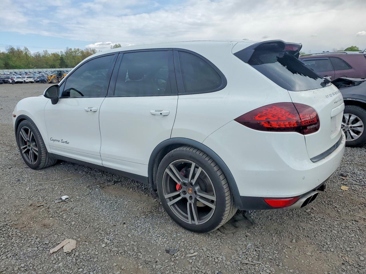 2012 PORSCHE CAYENNE