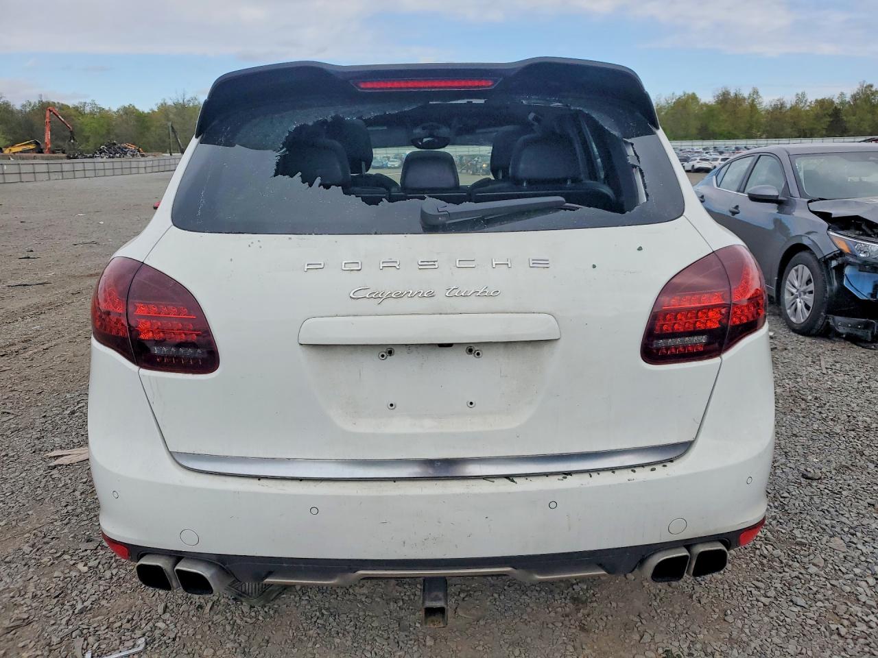 2012 PORSCHE CAYENNE