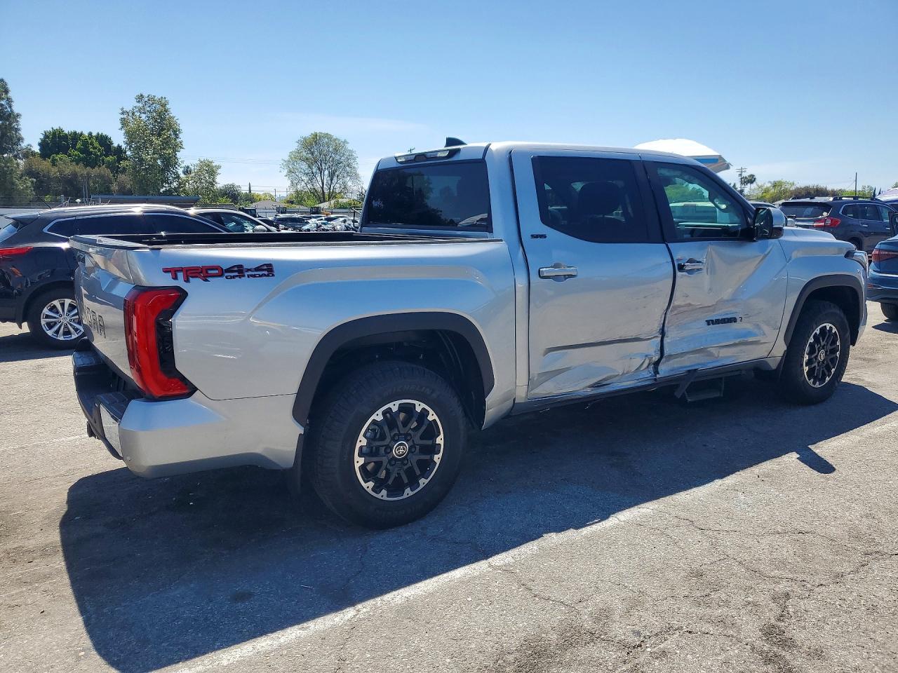 2024 TOYOTA TUNDRA