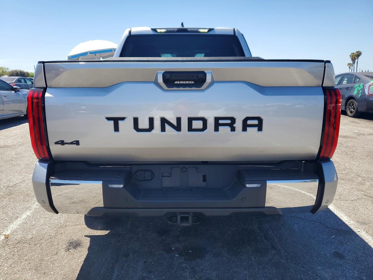 2024 TOYOTA TUNDRA