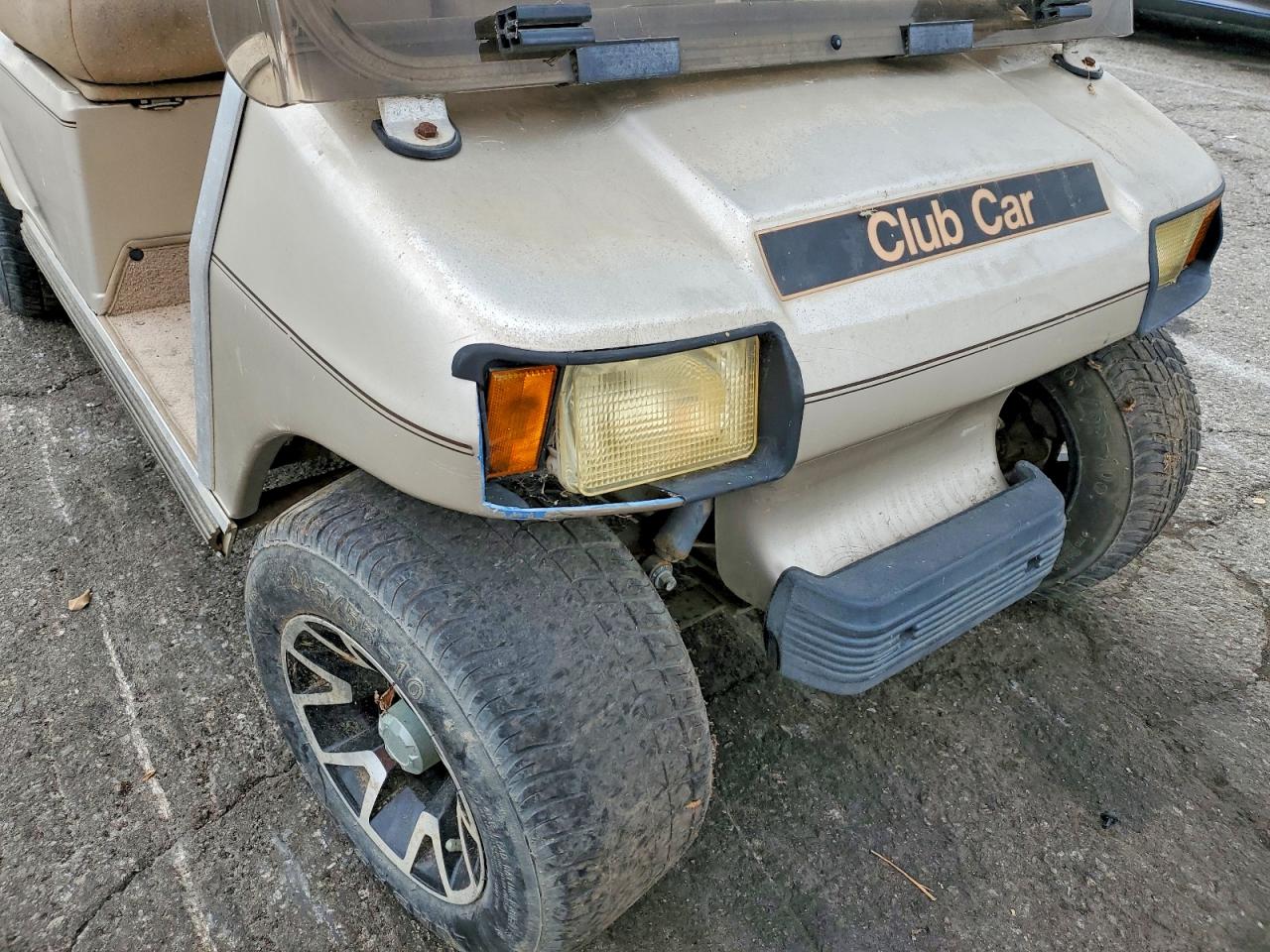 2015 CLUB CAR GOLF CART